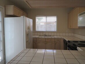 1824 Gettysburg Ave in Clovis, CA - Building Photo - Building Photo