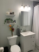 6 W Cottage St, Unit 2 in Boston, MA - Building Photo - Building Photo
