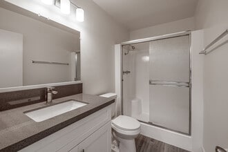 PV Victoria Apartments in Rancho Palos Verdes, CA - Foto de edificio - Interior Photo