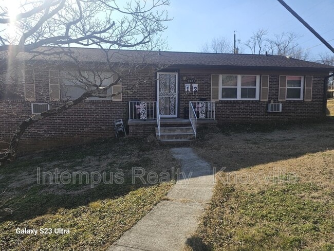 property at 2403 Howard St