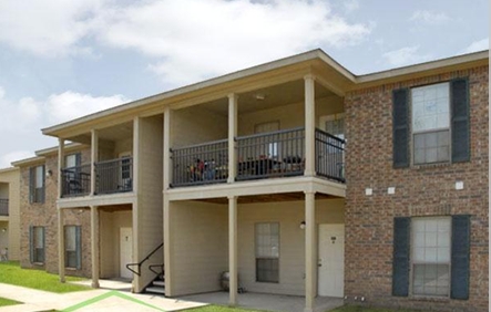 Peppermill Apartments in Sulphur, LA - Building Photo