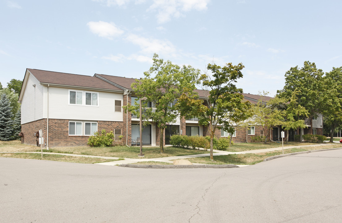 Lincolnshire Village Apartments in Canton, MI - Building Photo