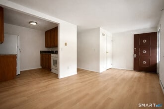 1A Bostwick Arms in New Milford, CT - Building Photo - Building Photo