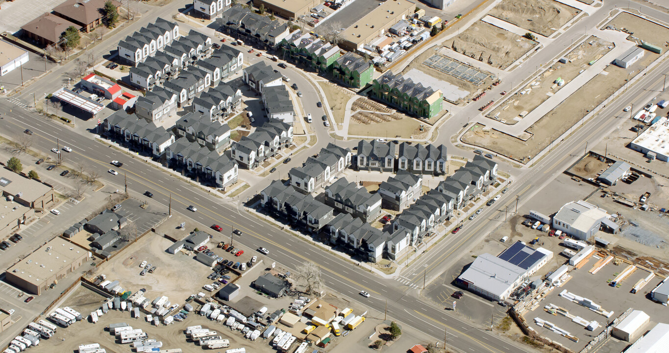 The Ridge at Ward Station in Wheat Ridge, CO - Foto de edificio