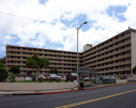 Westlake Apartments in Honolulu, HI - Building Photo - Building Photo