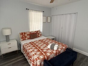 131 E 27th St in West Palm Beach, FL - Building Photo - Building Photo