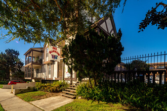 Red Lion Apartments in Torrance, CA - Building Photo - Building Photo