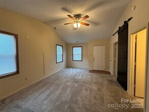 131 Pine Meadow Ln in Mooresville, NC - Building Photo - Building Photo