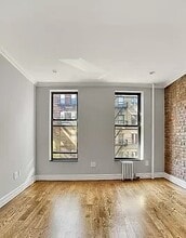 277 E 10th St, Unit 3 in New York, NY - Building Photo - Building Photo