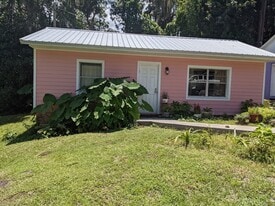9503 Co Rd 1469 in Earleton, FL - Building Photo