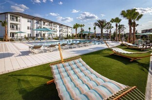 100 Windflower Ln, Unit B2 in Daytona Beach, FL - Building Photo