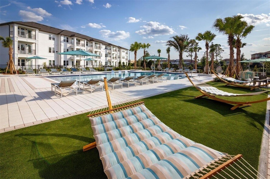 100 Windflower Ln, Unit B2 in Daytona Beach, FL - Building Photo