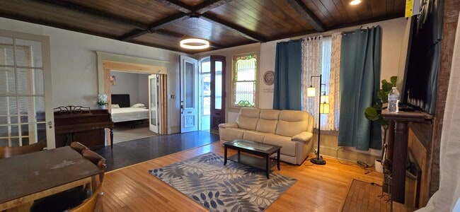 1718 Capouse Ave, Unit 102 in Scranton, PA - Foto de edificio - Building Photo