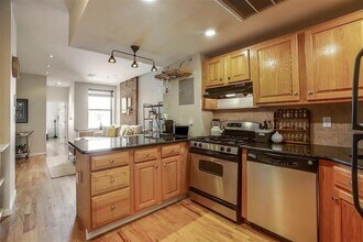 214 Park Ave in Hoboken, NJ - Building Photo - Building Photo