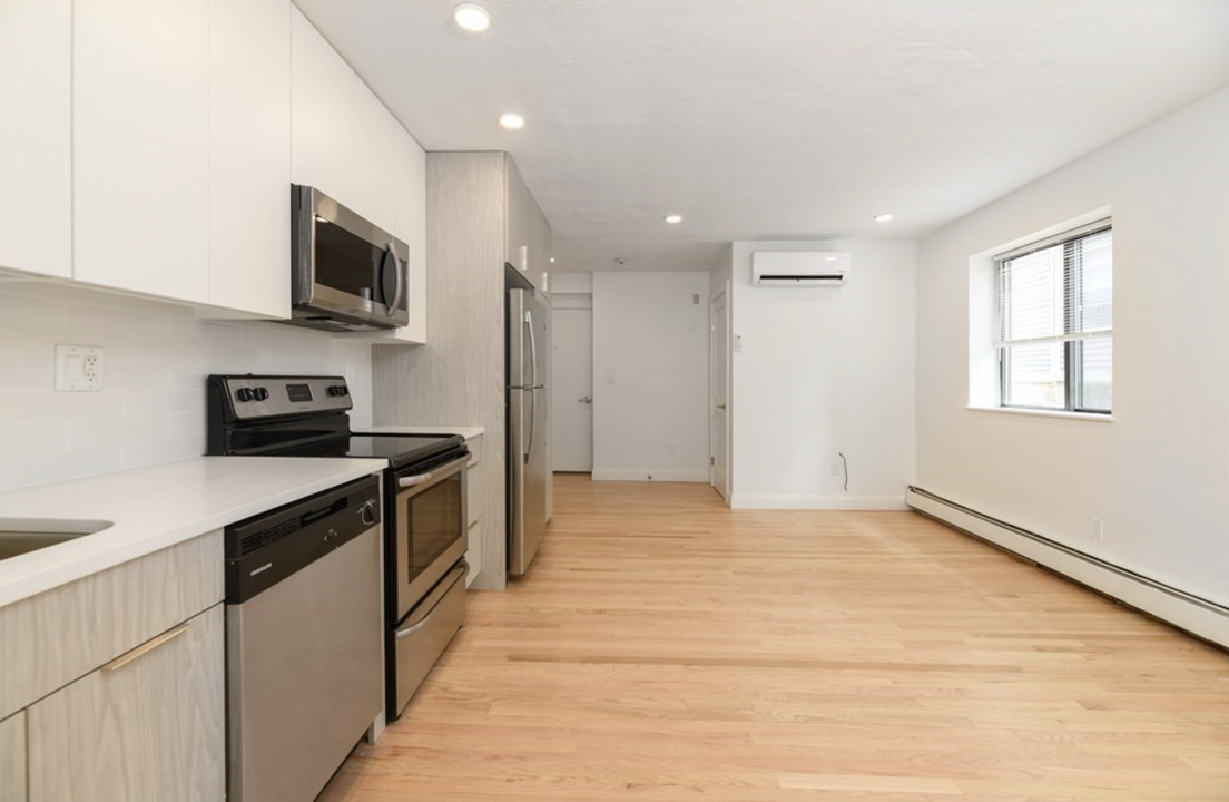 196 Hillside St, Unit 2 in Boston, MA - Building Photo