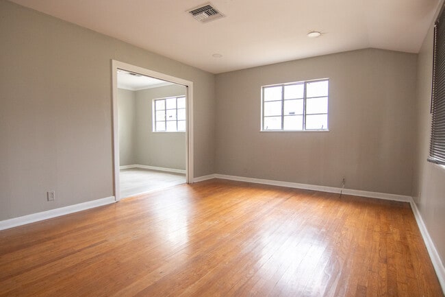 2430 McKee Dr in Orange, TX - Building Photo - Building Photo