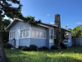 2129 Taylor St in Hollywood, FL - Building Photo