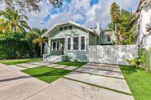 27 NE 49th St in Miami, FL - Building Photo
