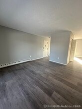 197 W Lake Dr in Middletown, CT - Building Photo - Building Photo