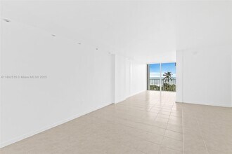 6450 Collins Ave in Miami, FL - Building Photo - Building Photo