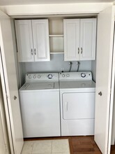 568 Mills Way in Goleta, CA - Building Photo - Building Photo