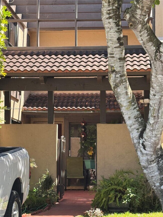 3621 Torremolinos Ave in Doral, FL - Building Photo - Building Photo