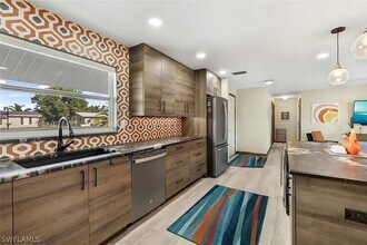 2635 SE 18th Pl in Cape Coral, FL - Building Photo - Building Photo