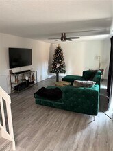 2563 Lakeview Ct in Hollywood, FL - Building Photo - Building Photo