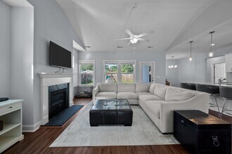 85 E Hennings Wy in Hampstead, NC - Building Photo - Building Photo