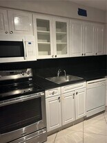 6770 Indian Creek Dr, Unit 14P in Miami Beach, FL - Building Photo