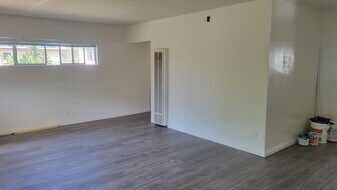 7822 W Manchester Ave, Unit 3 in Los Angeles, CA - Building Photo