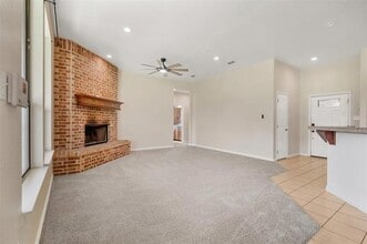 2833 Willow Ridge Cir in Granbury, TX - Building Photo - Building Photo