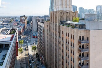 The 939 Lofts in Los Angeles, CA - Building Photo - Building Photo