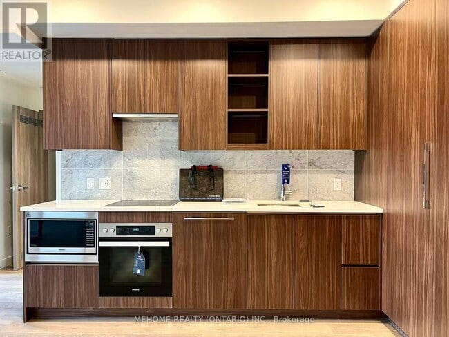 property at 95-3895 McMahon Dr