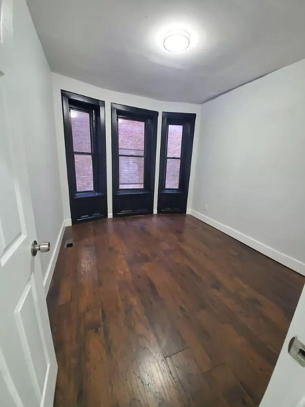 30 Elizabeth Ave in Newark, NJ - Foto de edificio - Building Photo