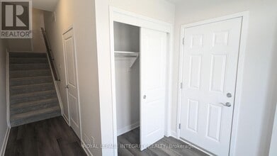 76 Franchise Private in Ottawa, ON - Building Photo - Building Photo