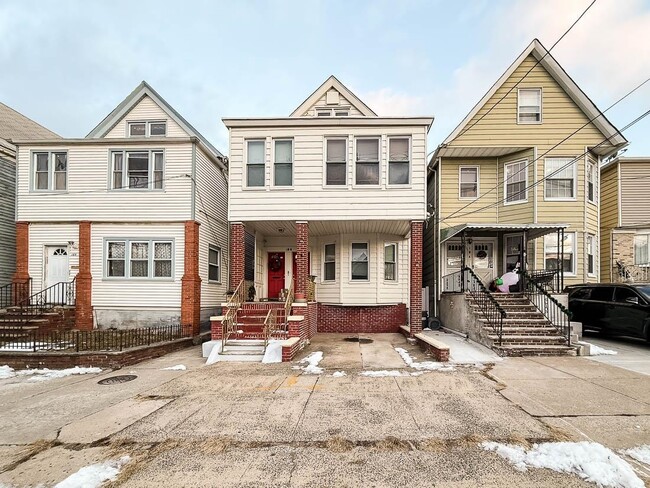 property at 186 Avenue C