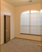 120 Lochwood Dr in Norman, OK - Building Photo - Building Photo