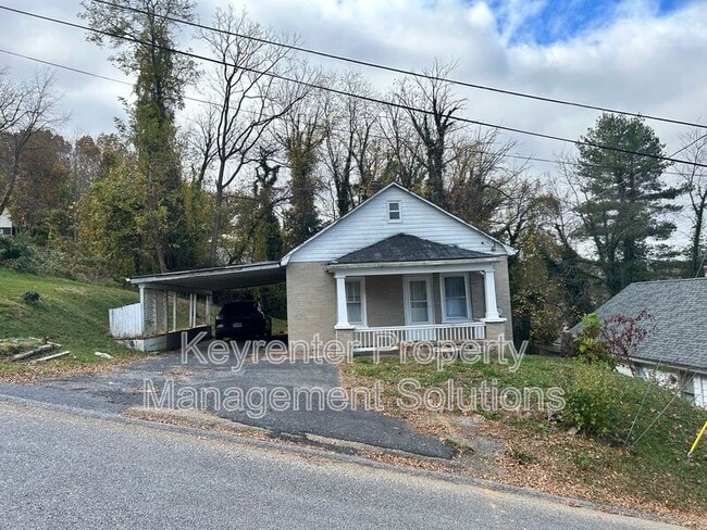 property at 1014 Hall St