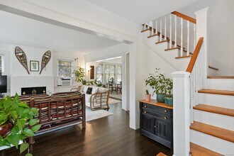 10 Taylor Pl in Fairfield, CT - Building Photo - Building Photo