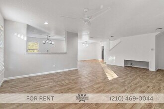 203 Shadbush St in San Antonio, TX - Building Photo - Building Photo