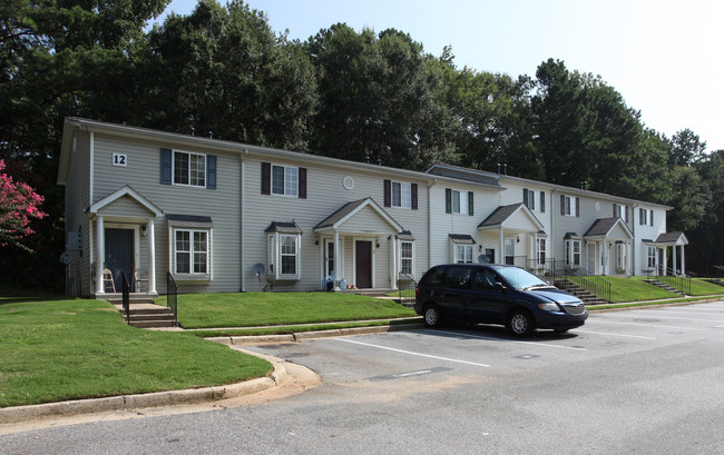 Lexington Square Townhomes in Conley, GA - Foto de edificio - Building Photo