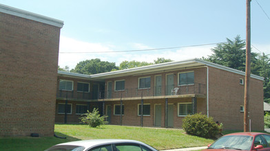 Abbey Square in Richmond, VA - Building Photo - Building Photo