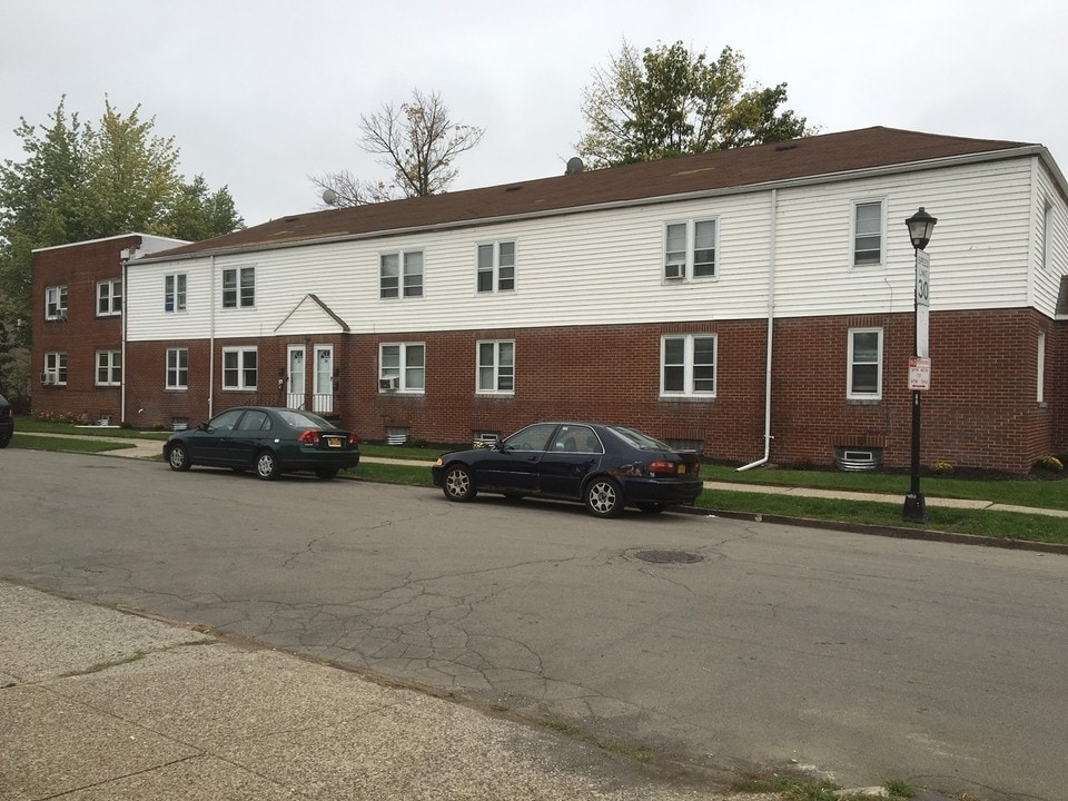 894 Kenmore Ave in Buffalo, NY - Building Photo
