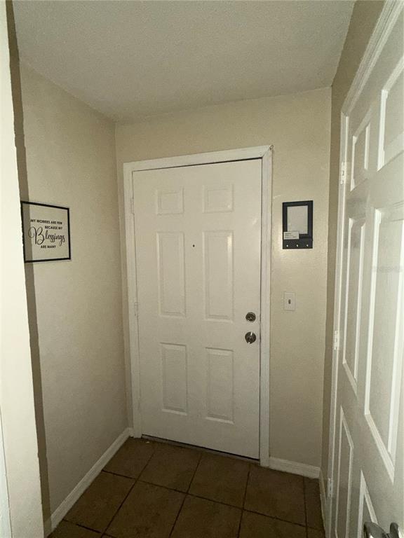 6148 Westgate Dr in Orlando, FL - Building Photo - Building Photo