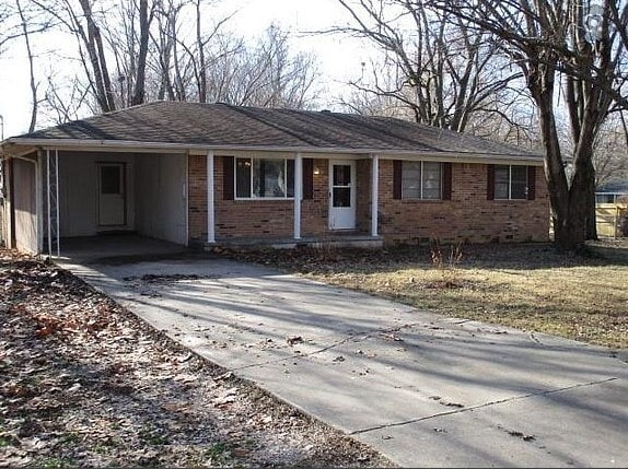 property at 615 E Cleveland St