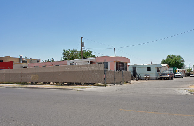 7122 Dale Rd in El Paso, TX - Building Photo - Building Photo