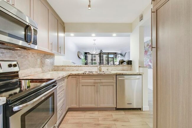 property at 9 Royal Palm Way