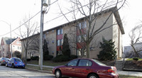 Pleasant Terrace in Milwaukee, WI - Foto de edificio - Building Photo