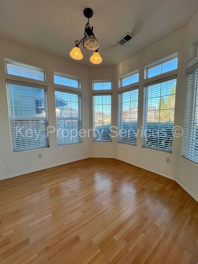 19219 SE 9th Cir in Camas, WA - Building Photo - Building Photo